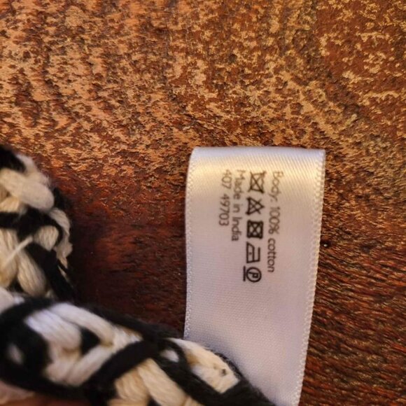 Scarf - Picture 4 of 4